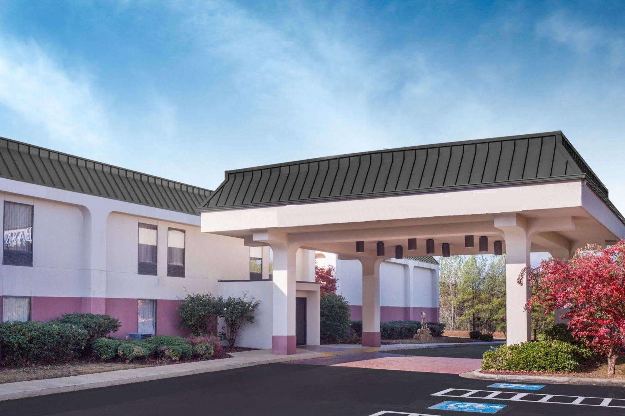 Rome Inn And Suites Экстерьер фото